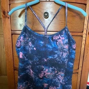 Lululemon Y tank